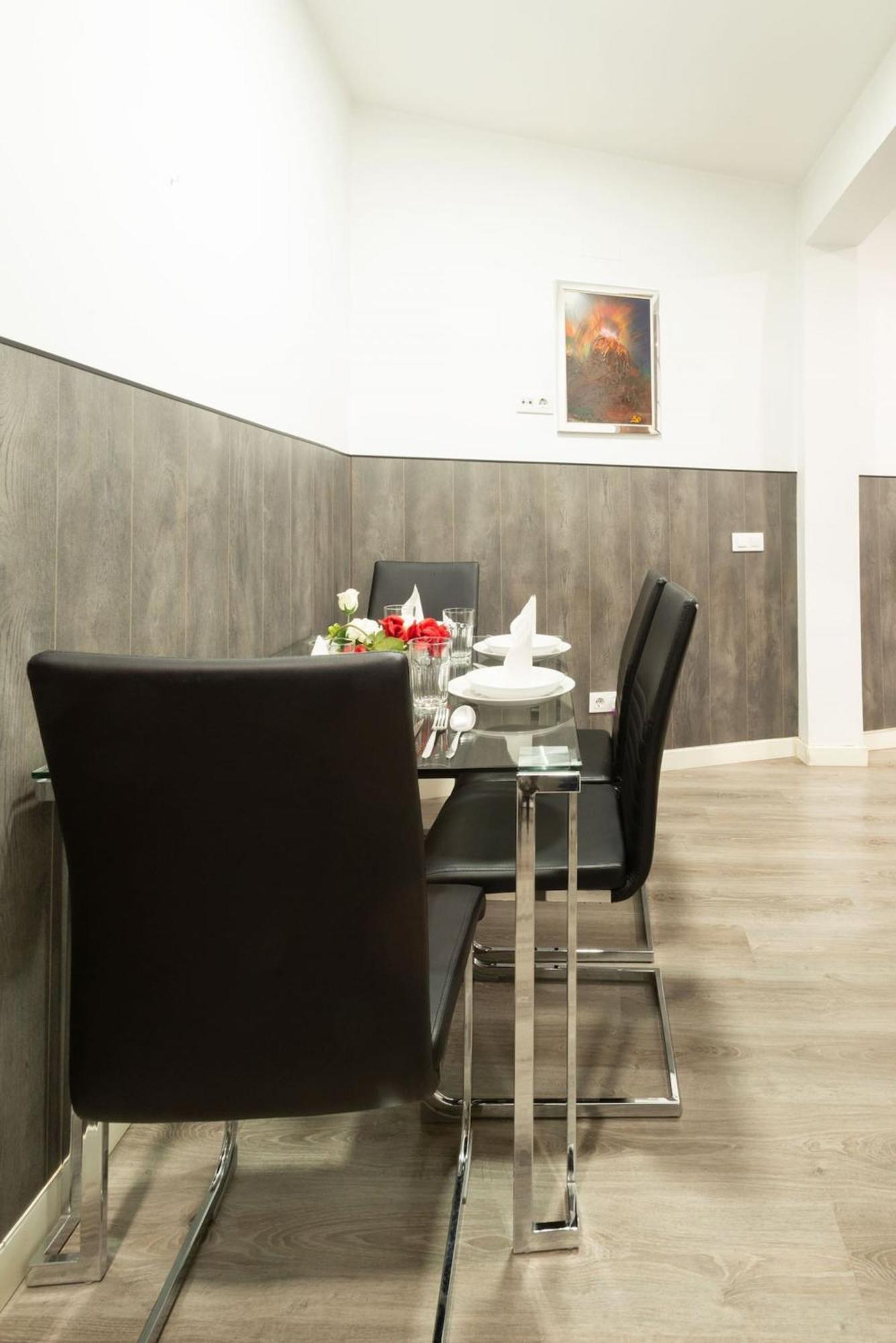 Apartamentos Day Madrid Plaza De Espana Centro Gran Via Sol Malasana Luaran gambar
