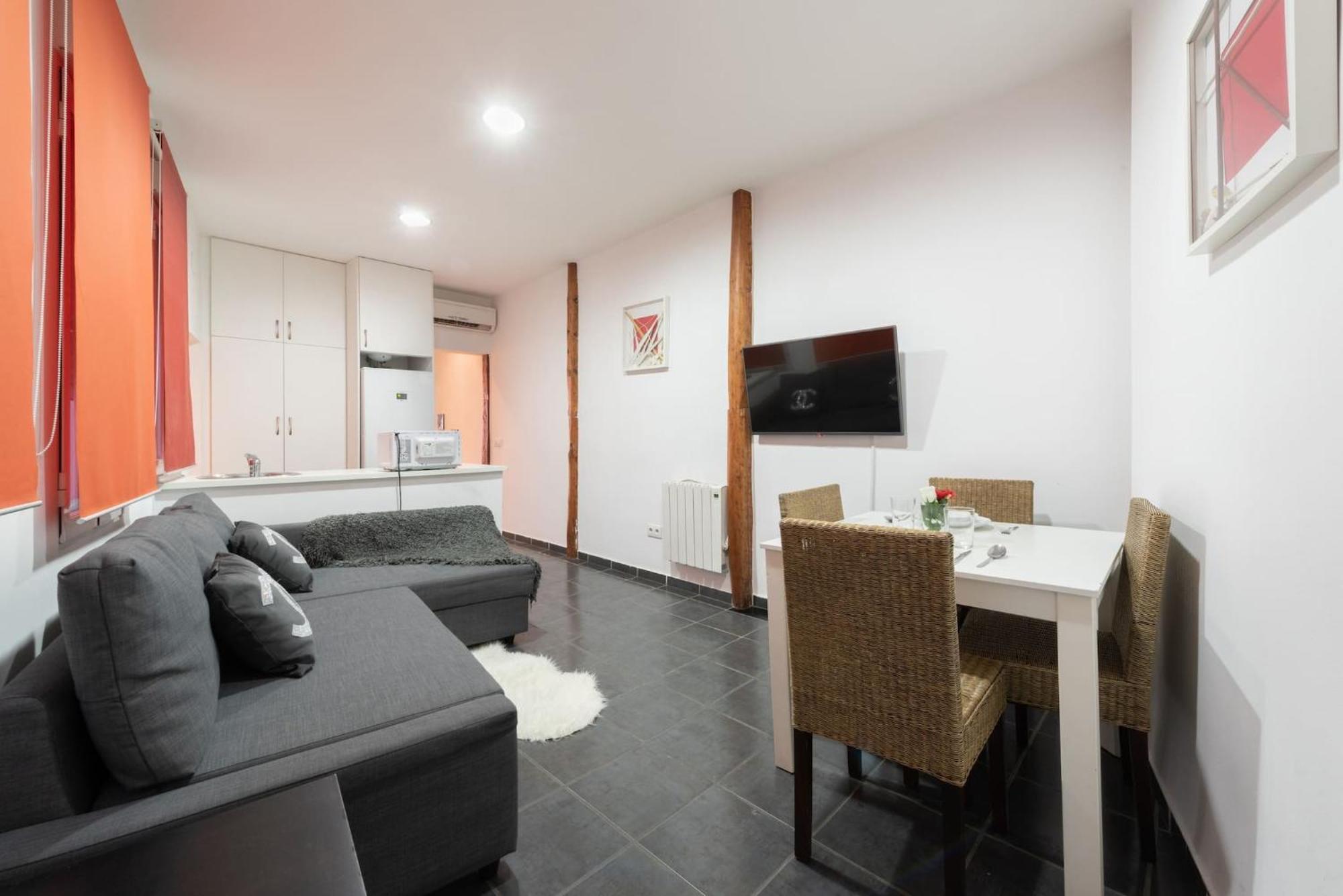 Apartamentos Day Madrid Plaza De Espana Centro Gran Via Sol Malasana Luaran gambar