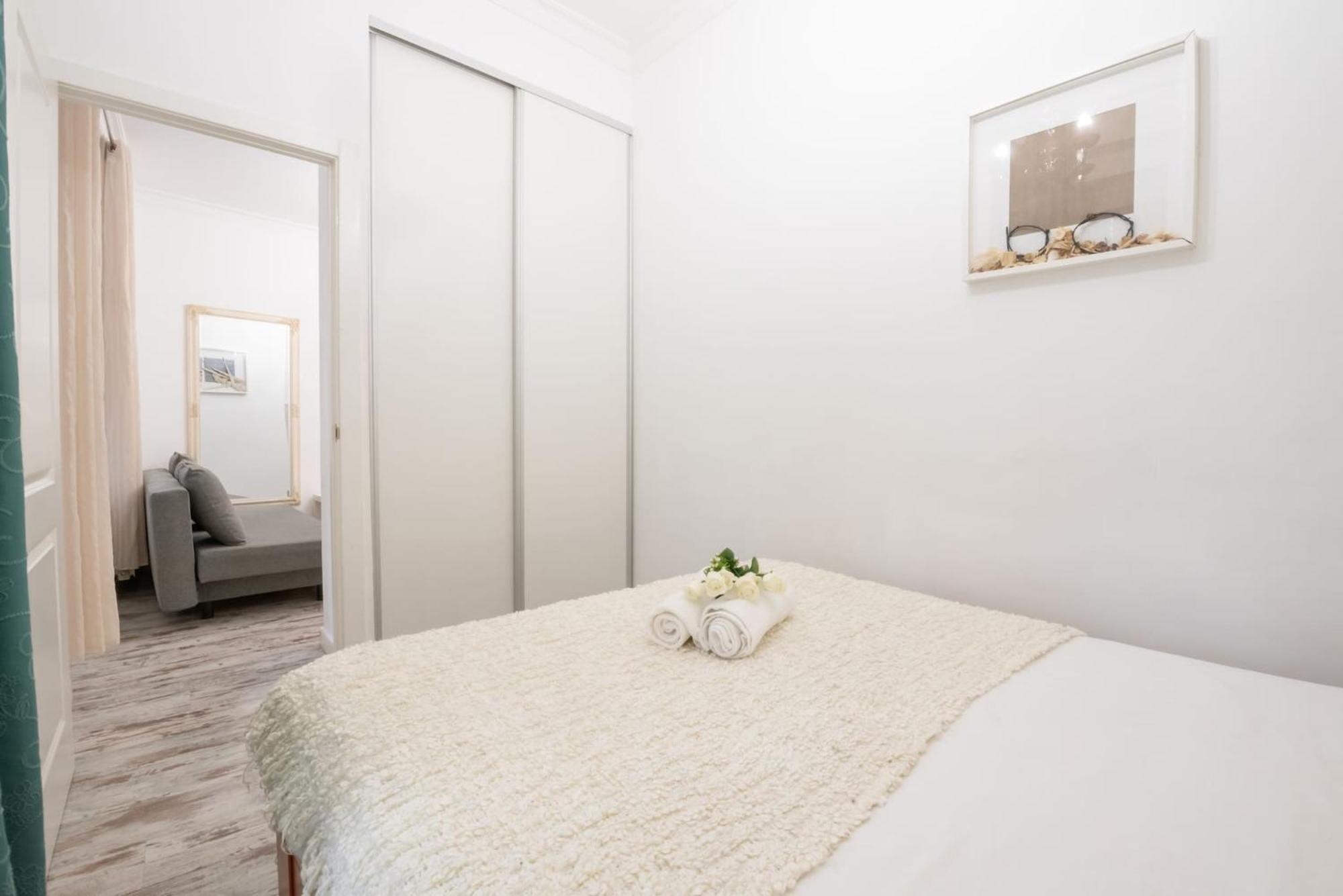 Apartamentos Day Madrid Plaza De Espana Centro Gran Via Sol Malasana Luaran gambar