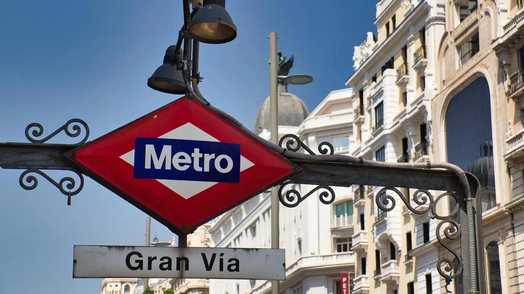 Apartamentos Day Madrid Plaza De Espana Centro Gran Via Sol Malasana Luaran gambar